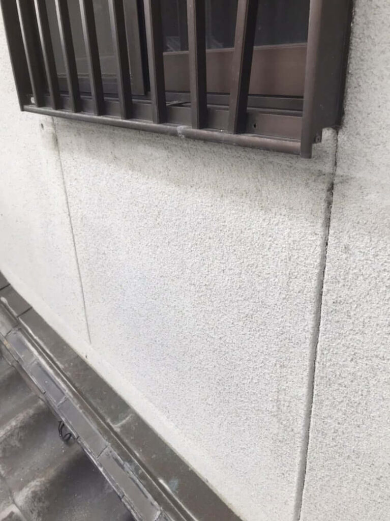 ヒビが入った外壁の補修後
