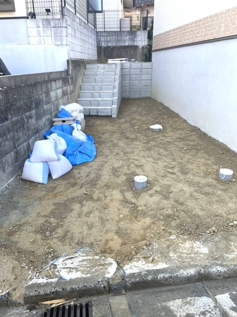 庭に続く階段