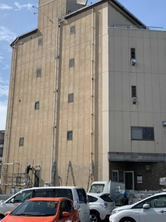 外壁塗装する施工前の写真