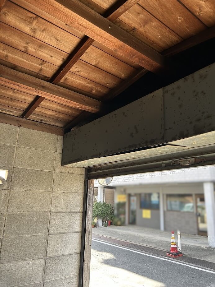 解体前のガレージ内部の写真