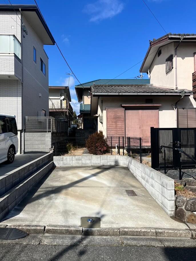 防犯ポール収納時の様子