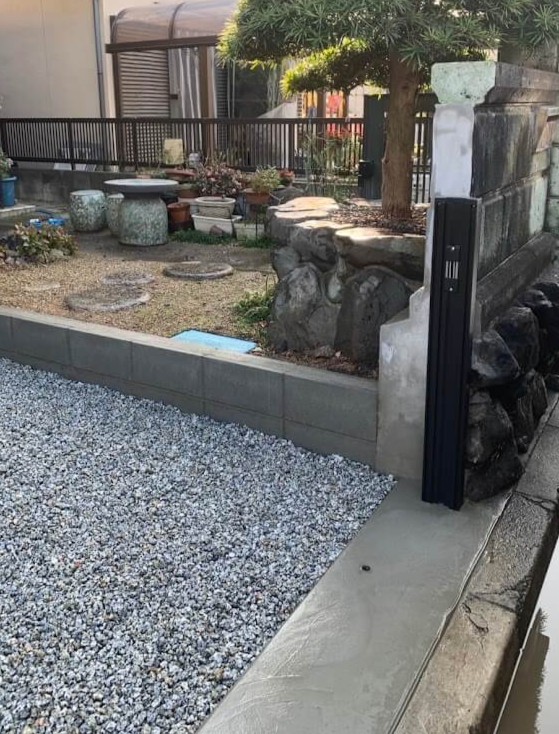 お庭との区切り
